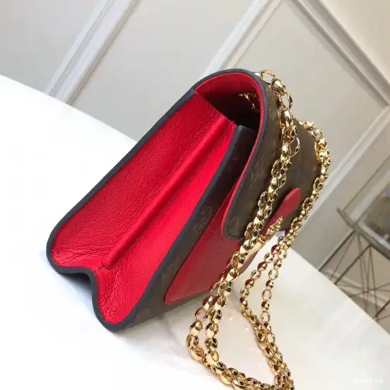 Vuitton Louis VICTOIRE 0702